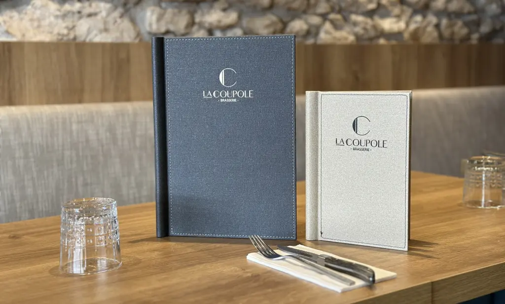 Un déjeuner en bonne place / restaurant la Coupole Annecy / Carte de restaurant