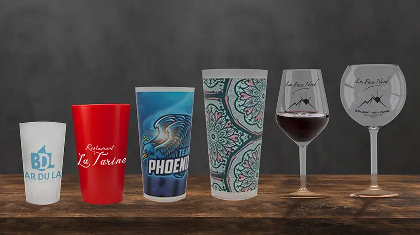 « Des verres en plastique à la ressemblance du verre et personnalisables »…by Vistacom CHR