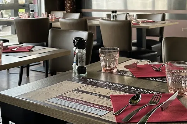 Un été en couleurs – restaurant « les Comptoirs d’Asie » à Meythet – set de