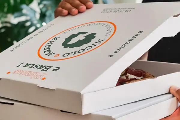 La boîte à pizza personnalisée / avec Vistacom Impression