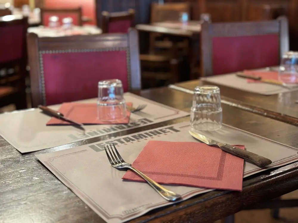 Votre pause au cœur d’Annecy / restaurant l’Estaminet / set de table avec Vistacom