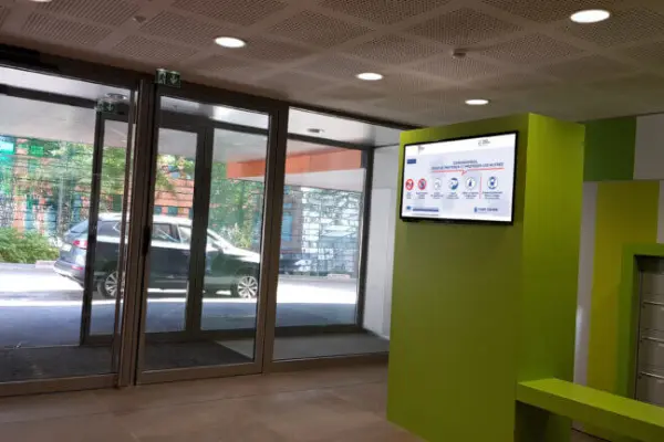 « VistaScreen Santé »: Programme TV pour salles d’attente des professionnels de santé! Une solution Vistacom